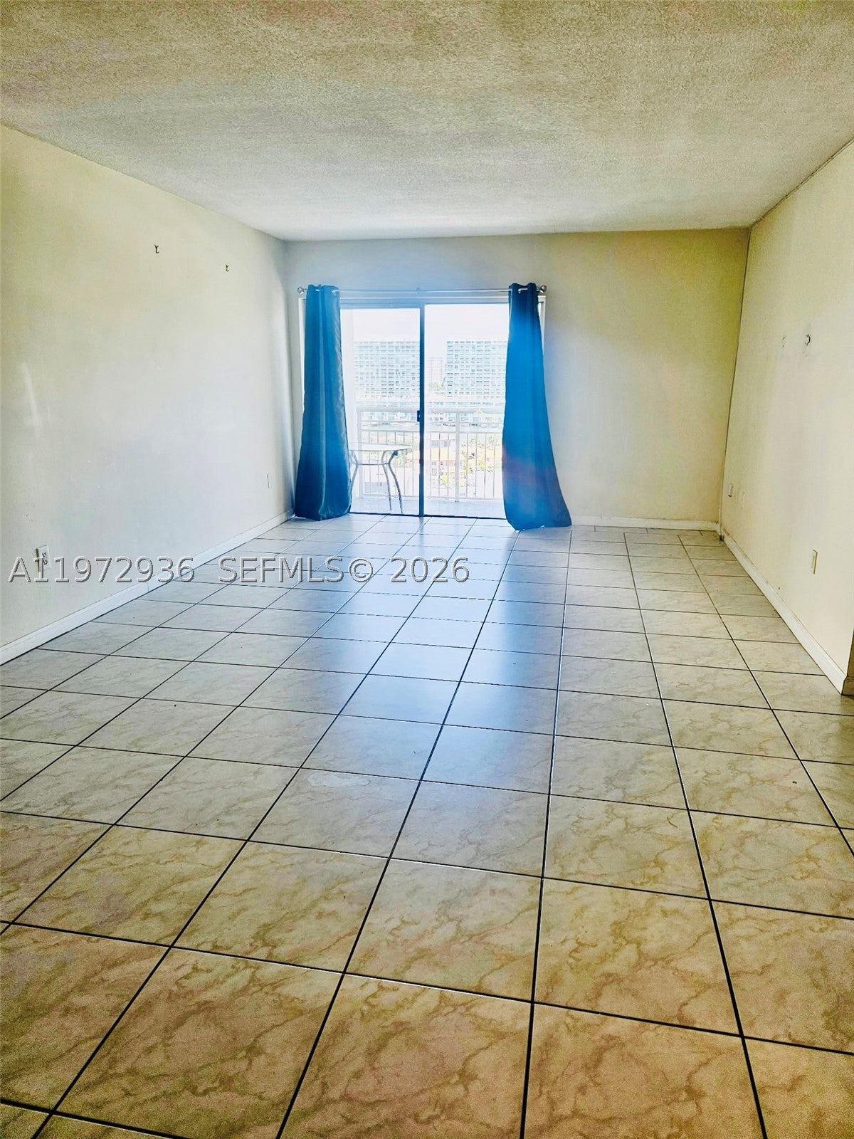 400 Kings Point Dr 1624