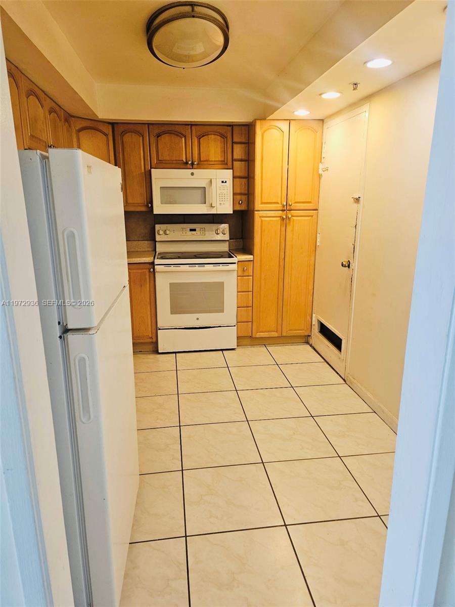 COASTAL TOWERS CONDO - Residential