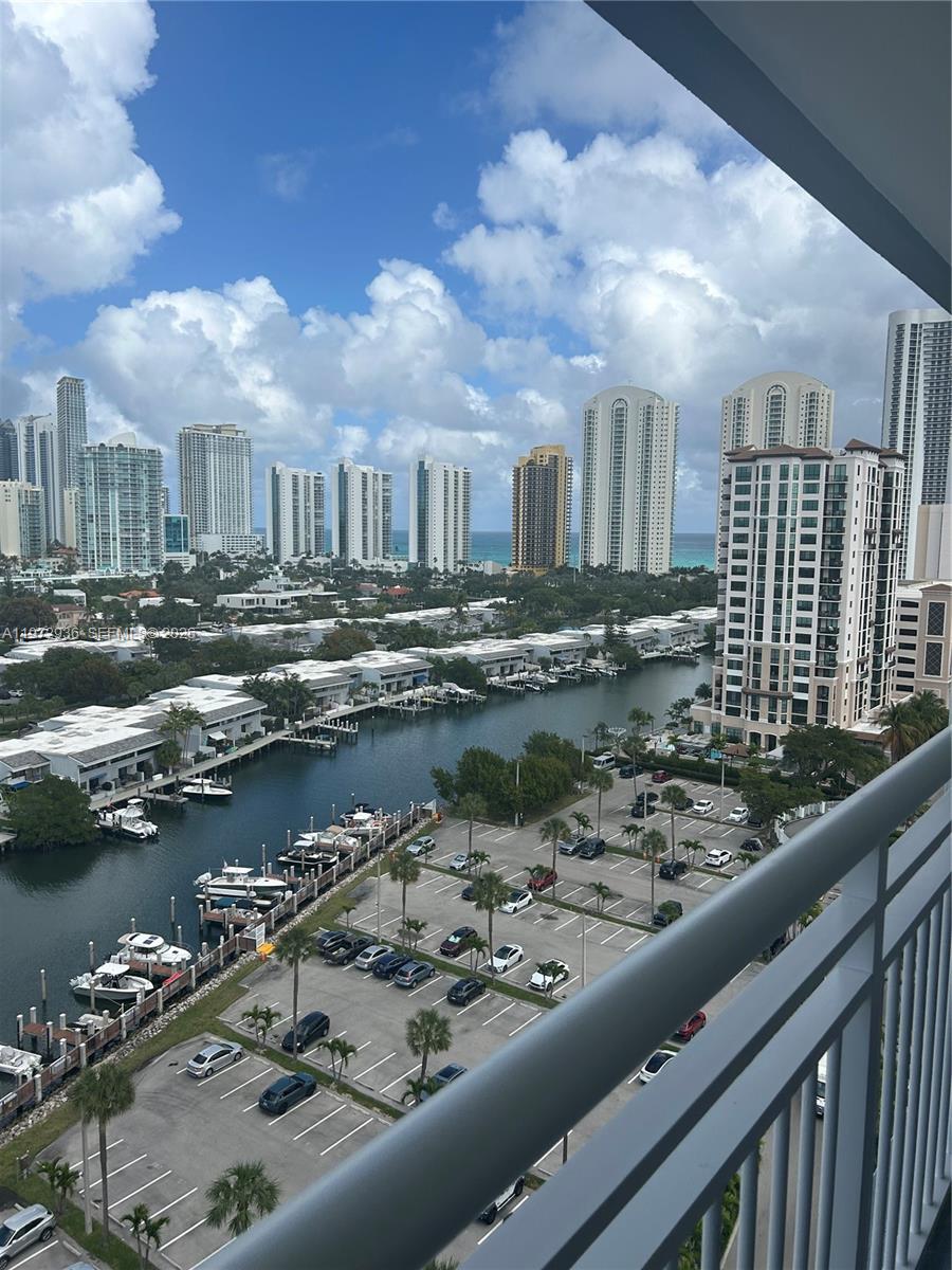 400 Kings Point Dr 1624