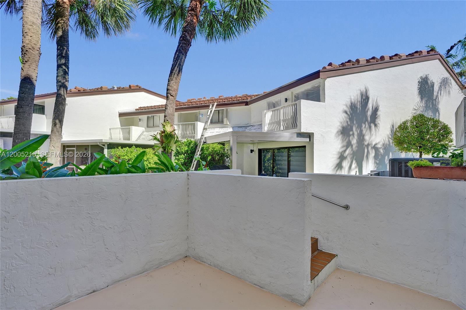 DELVISTA B CONDO - Residential