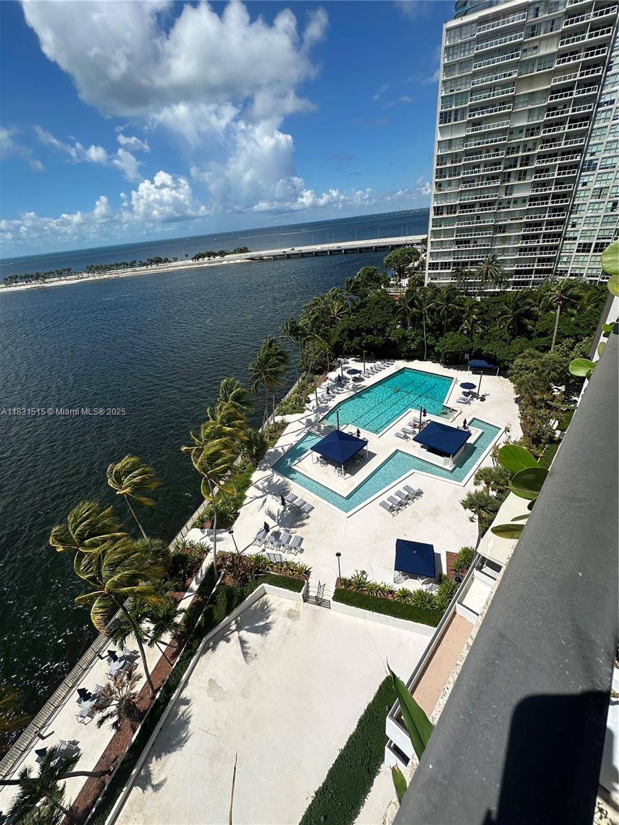 BRICKELL BAY CLUB CONDO - Residential