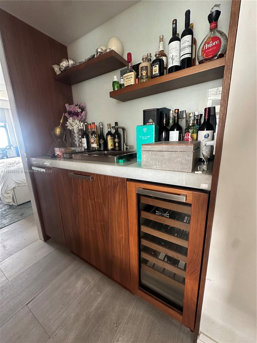 BRICKELL BAY CLUB CONDO - Residential