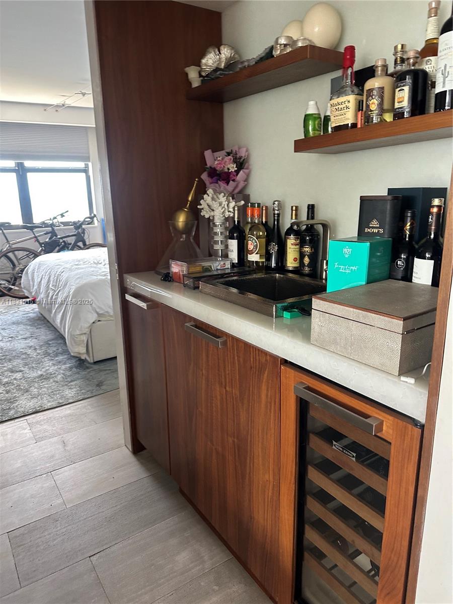 BRICKELL BAY CLUB CONDO - Residential