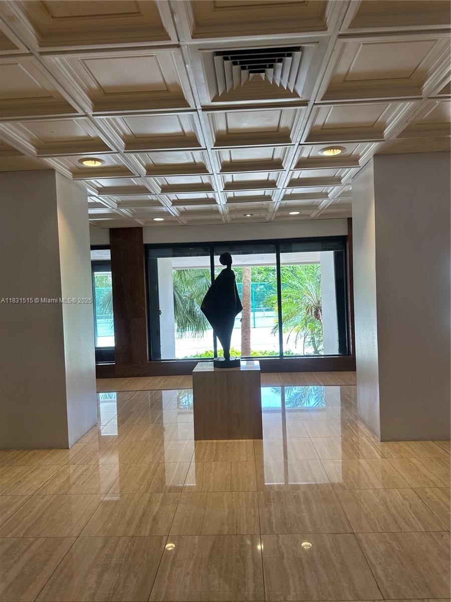 BRICKELL BAY CLUB CONDO - Residential