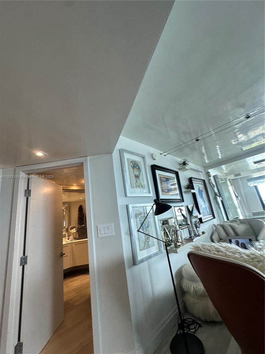 BRICKELL BAY CLUB CONDO - Residential