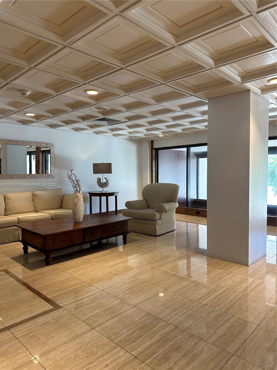 BRICKELL BAY CLUB CONDO - Residential