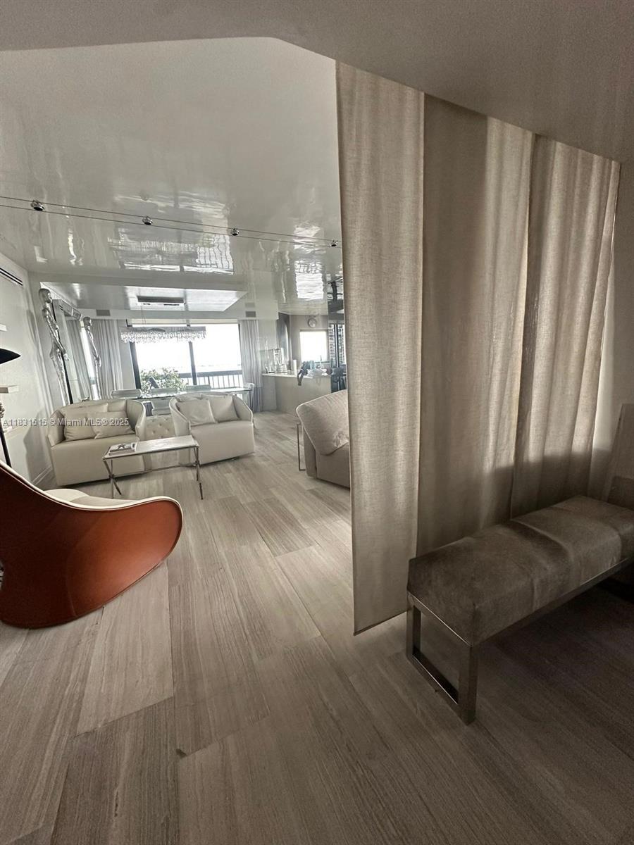BRICKELL BAY CLUB CONDO - Residential