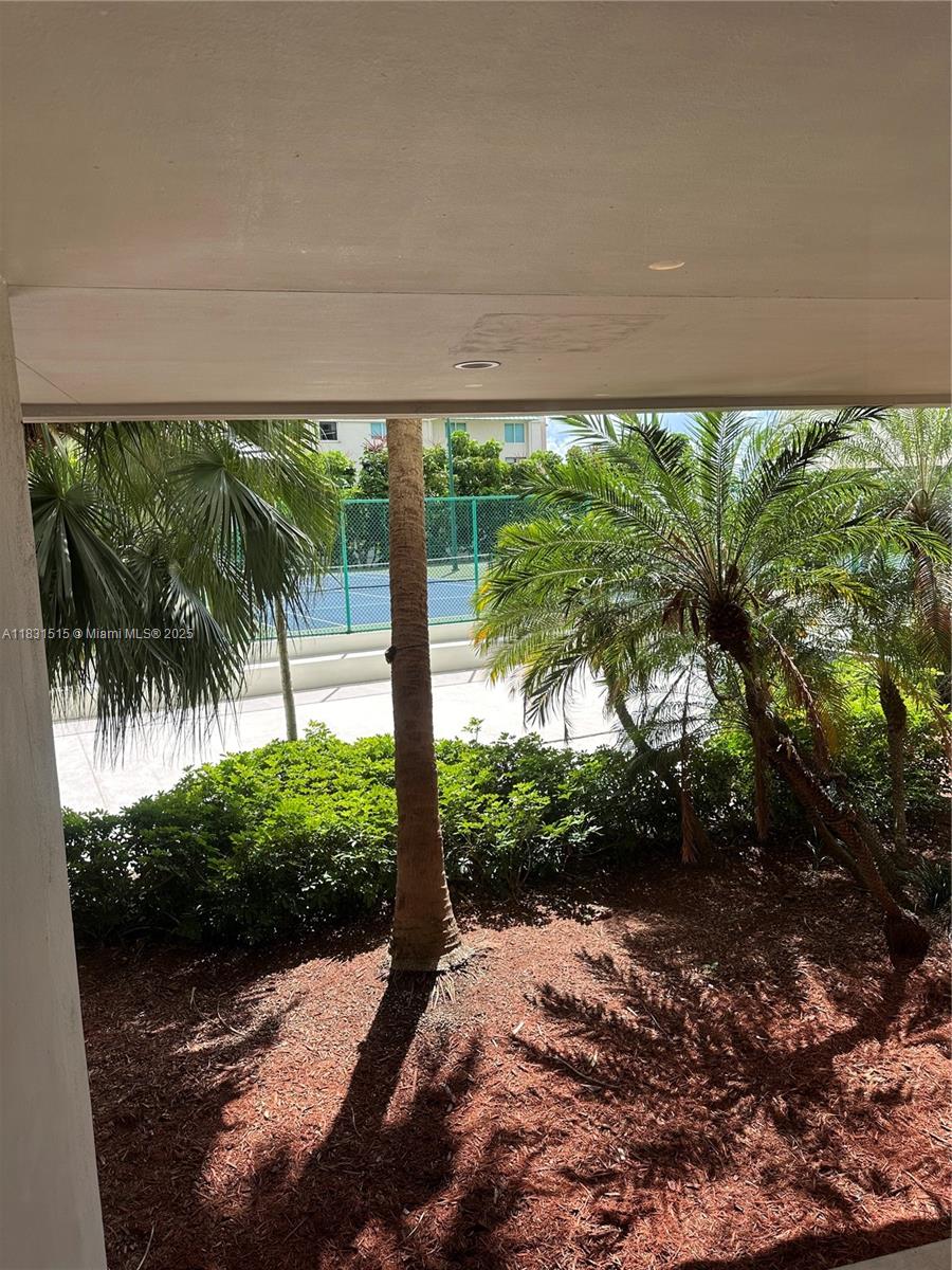 BRICKELL BAY CLUB CONDO - Residential