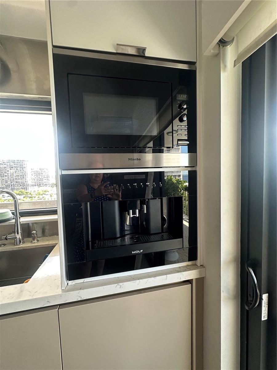 BRICKELL BAY CLUB CONDO - Residential