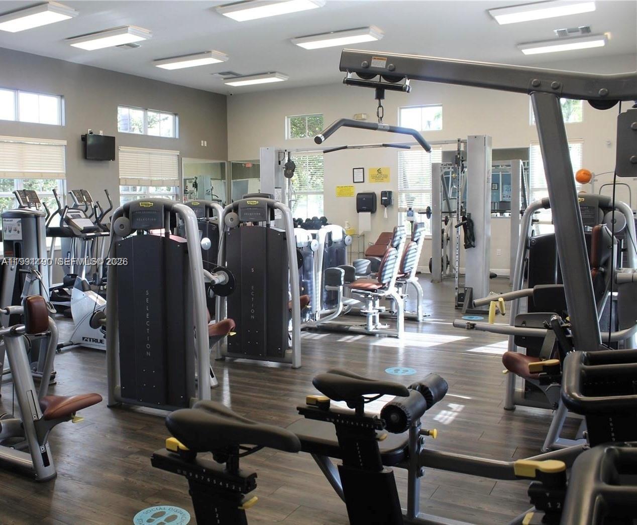 THE COURTS AT BAYSHORE II - Residential