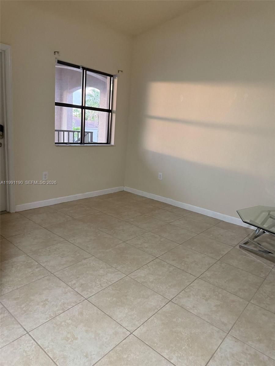 THE COURTS AT BAYSHORE II - Residential