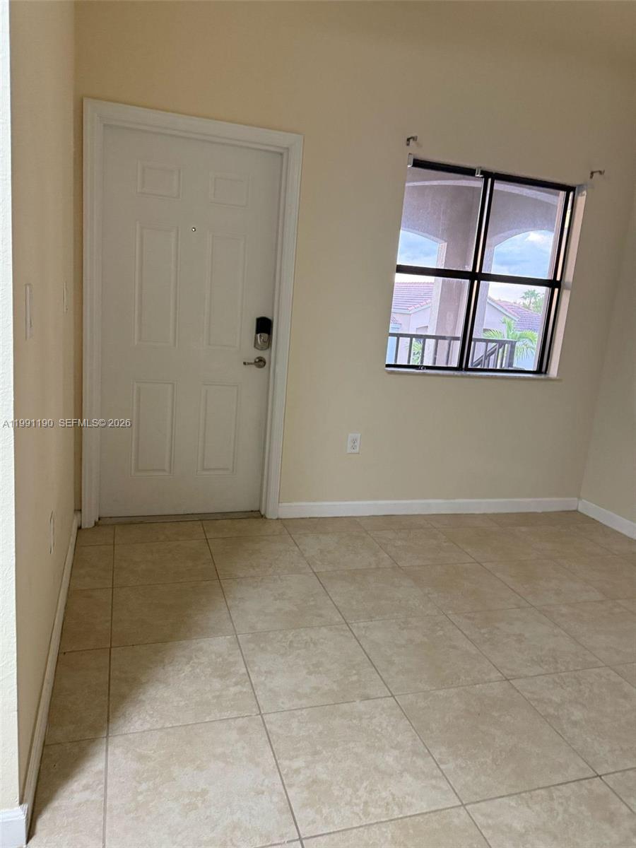 THE COURTS AT BAYSHORE II - Residential