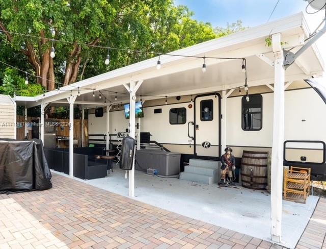 Rental Property at 325 Calusa St 118, Key Largo, Monroe County, Florida - Bedrooms: 2 
Bathrooms: 1  - $2,350 MO.