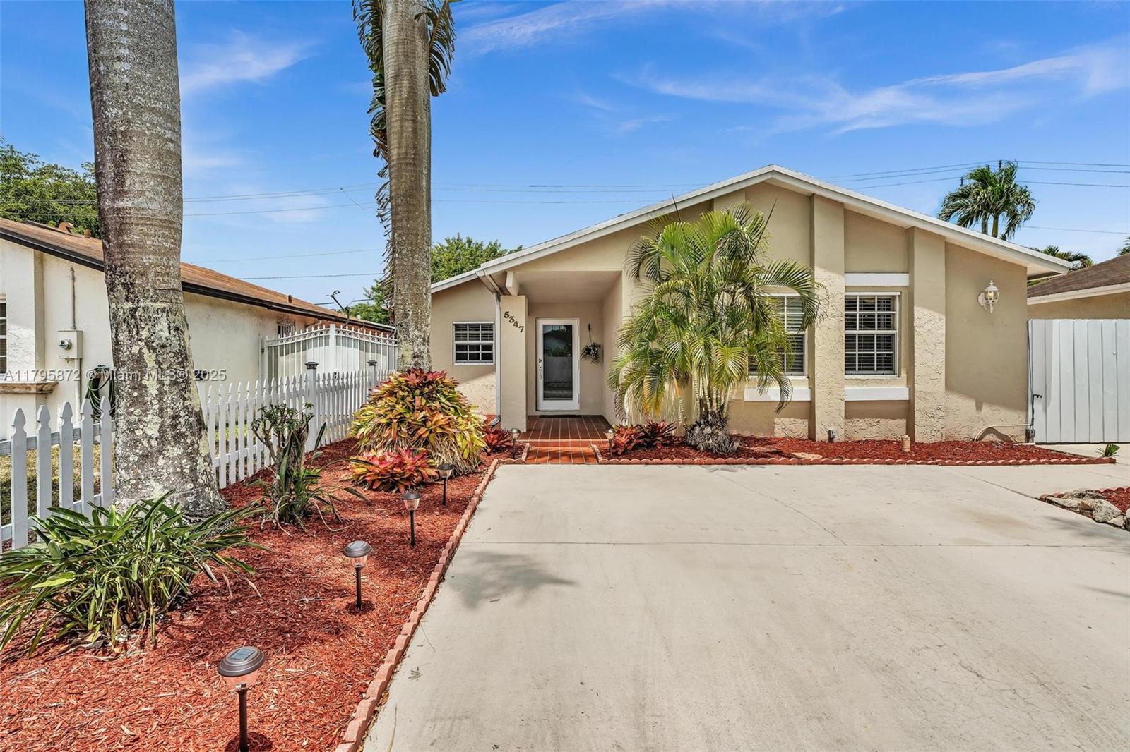 5347 Nw 198th Ter, Miami Gardens, Broward County, Florida - 3 Bedrooms  
1 Bathrooms - 
