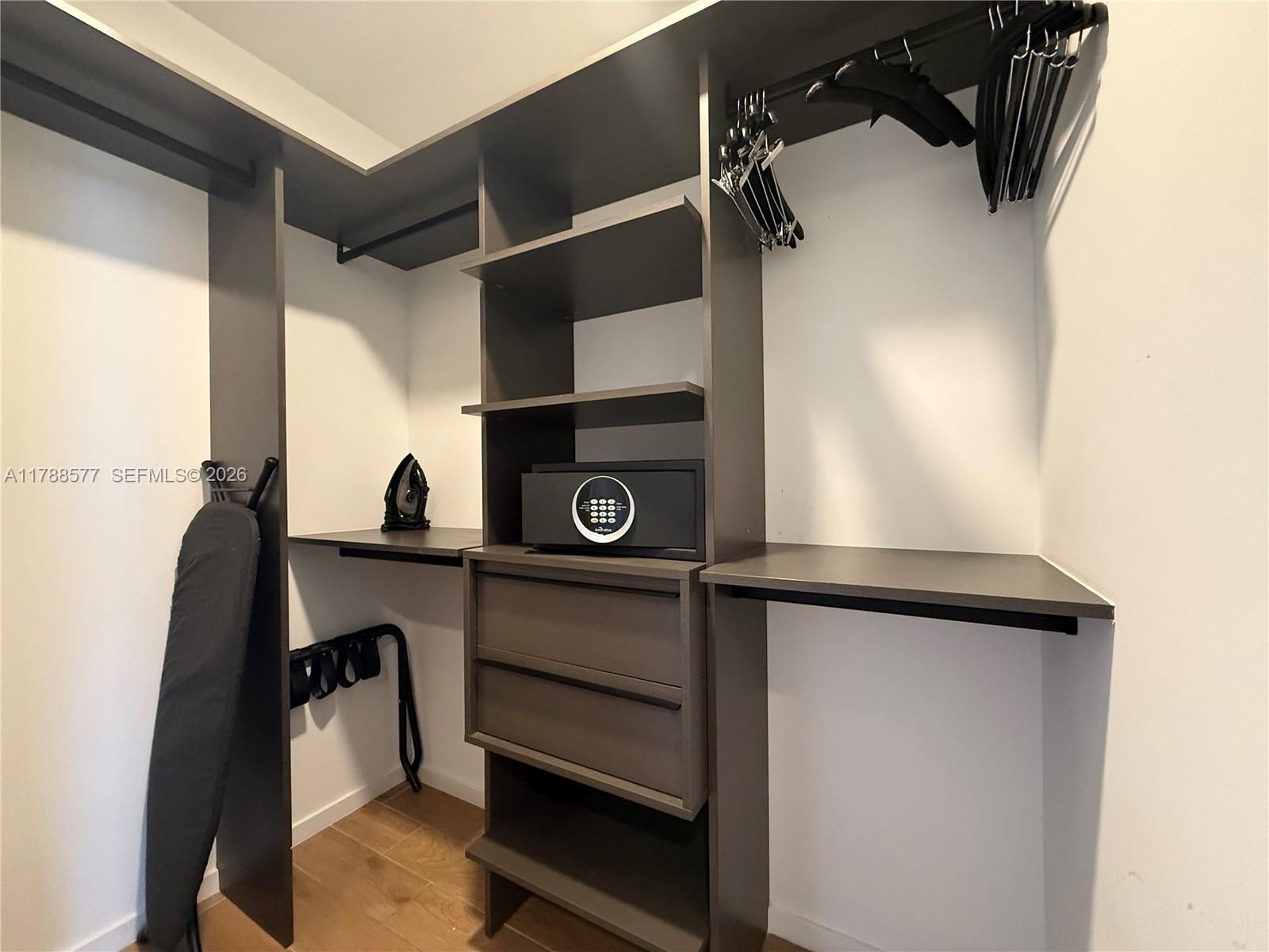 MAP OF MIAMI DADE CO. FL. - Residential