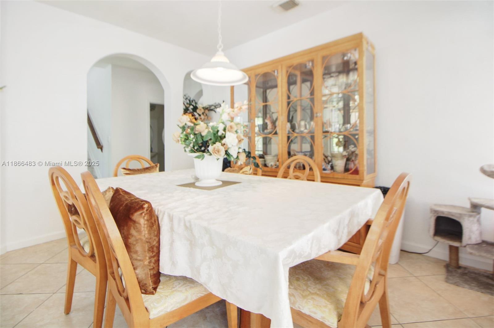 MANDARIN LAKES - Residential