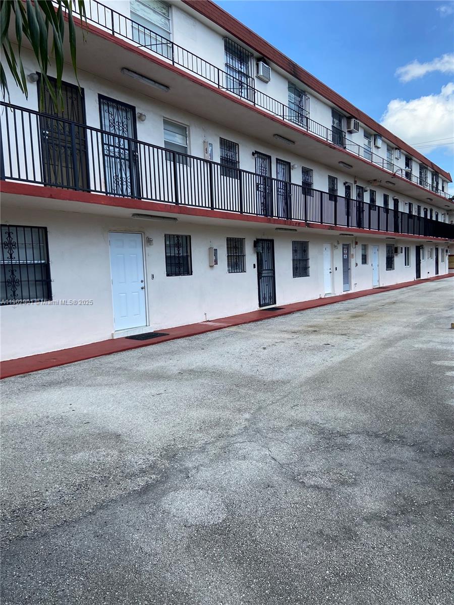 ONE-THOUSAND WEST CONDO - Residential Lease