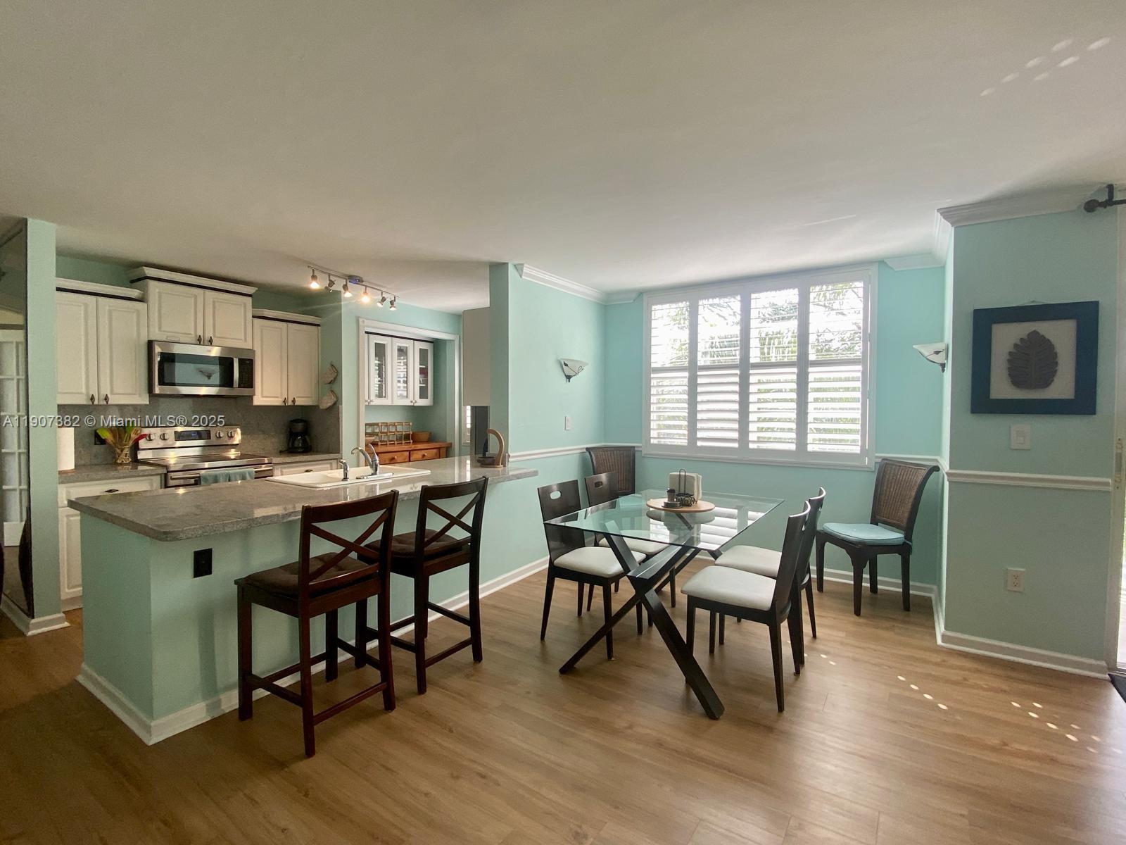 THE YACHT CLUB AT AVENTUR - Residential