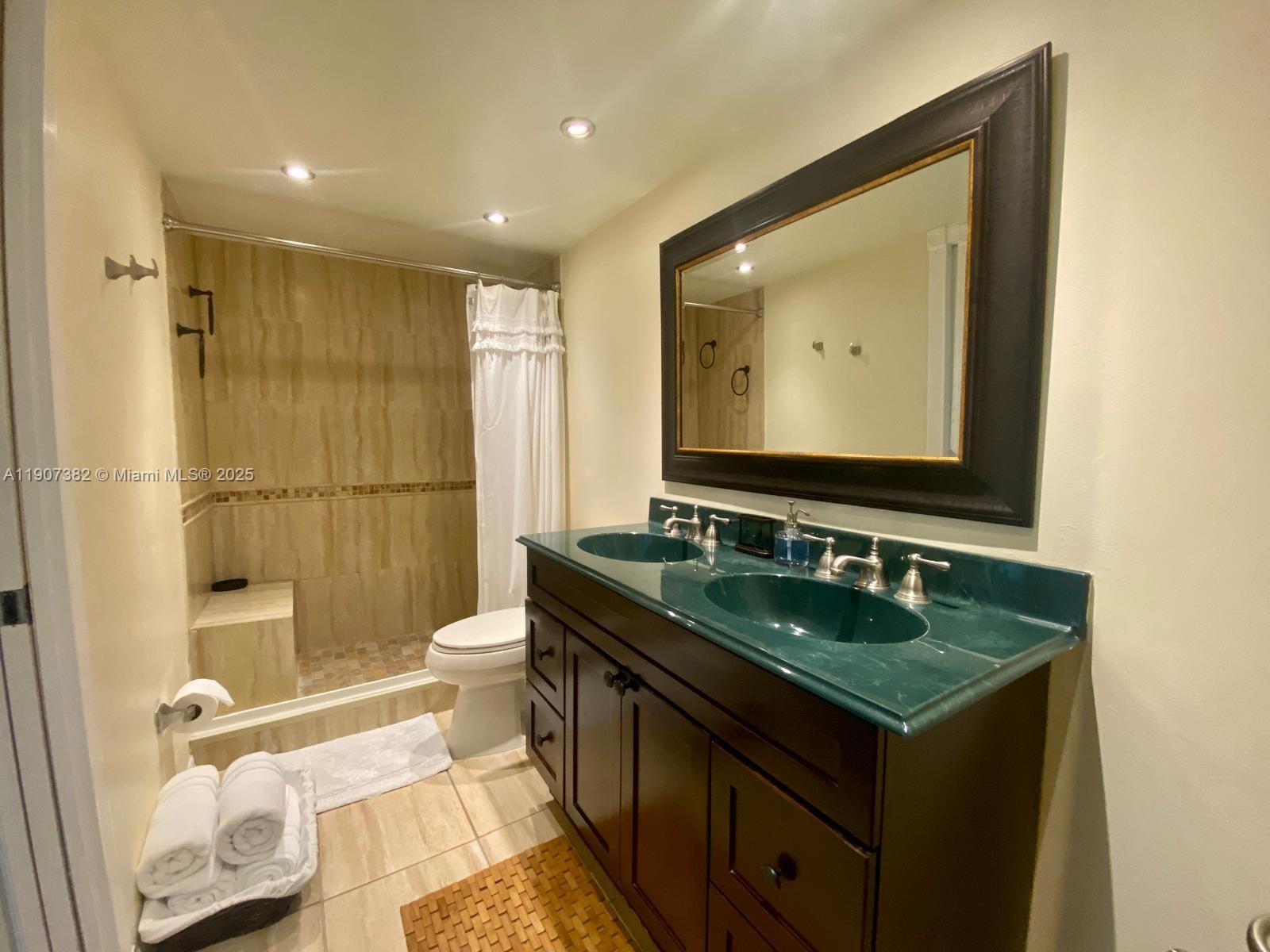 THE YACHT CLUB AT AVENTUR - Residential