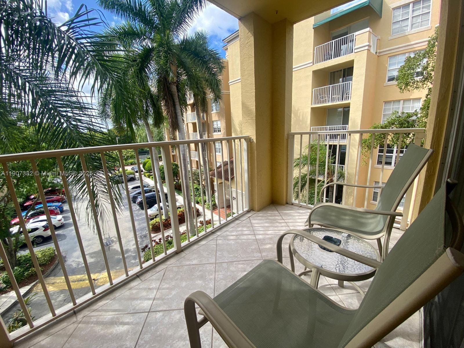 THE YACHT CLUB AT AVENTUR - Residential