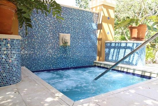 THE YACHT CLUB AT AVENTUR - Residential