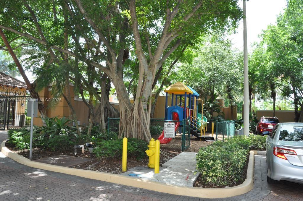 THE YACHT CLUB AT AVENTUR - Residential