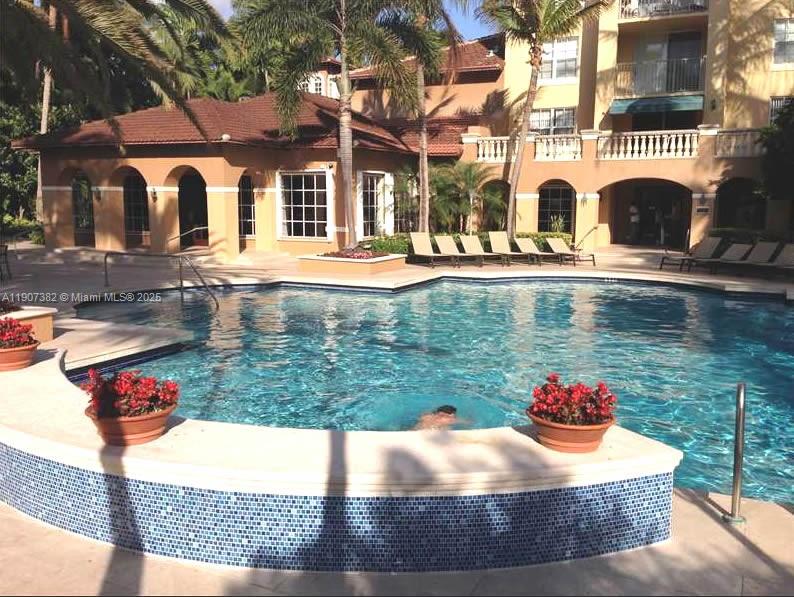 THE YACHT CLUB AT AVENTUR - Residential