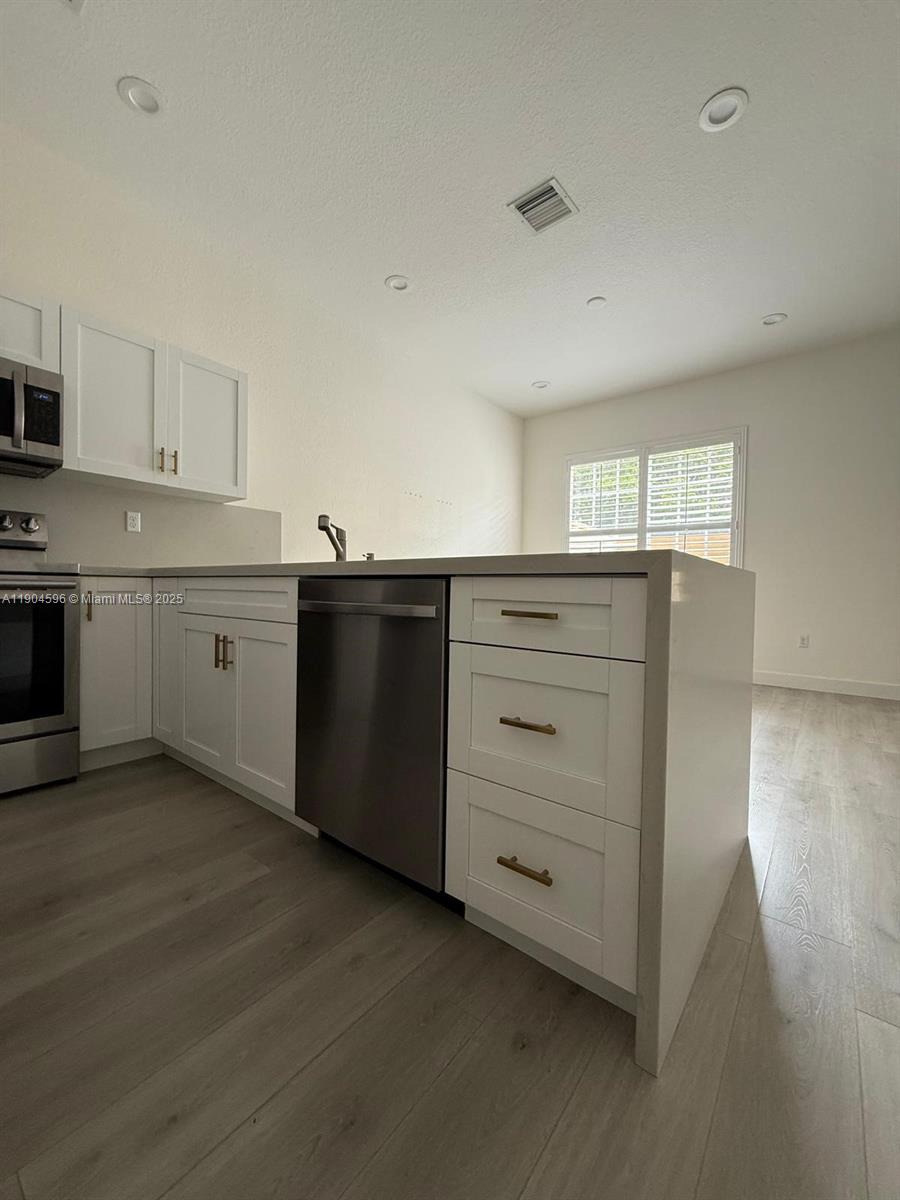 MEADOW PINES - Residential Lease