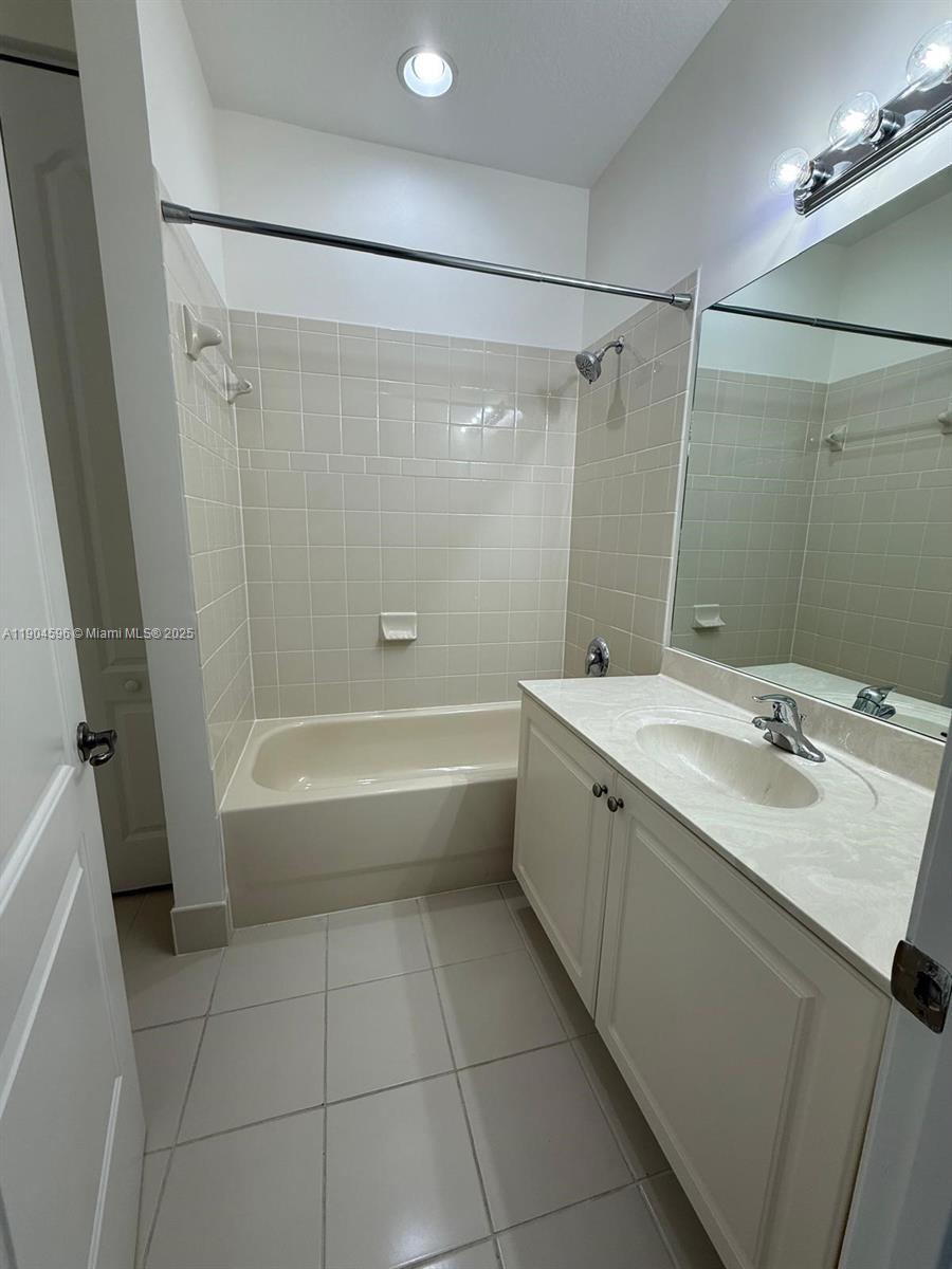 MEADOW PINES - Residential Lease