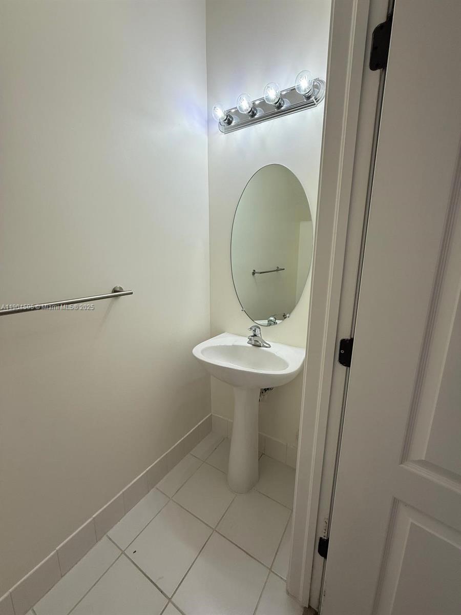 MEADOW PINES - Residential Lease