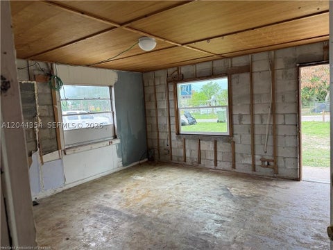 Tiny photo for 217 Palmetto St, Lake Placid, FL 33852 (MLS # A12044354)