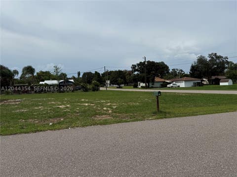 Tiny photo for 217 Palmetto St, Lake Placid, FL 33852 (MLS # A12044354)