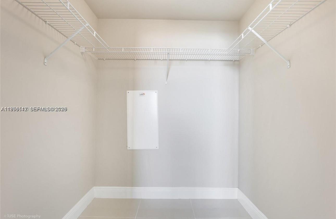 TERRAZAS RIVERPARK VILLAG - Residential Lease