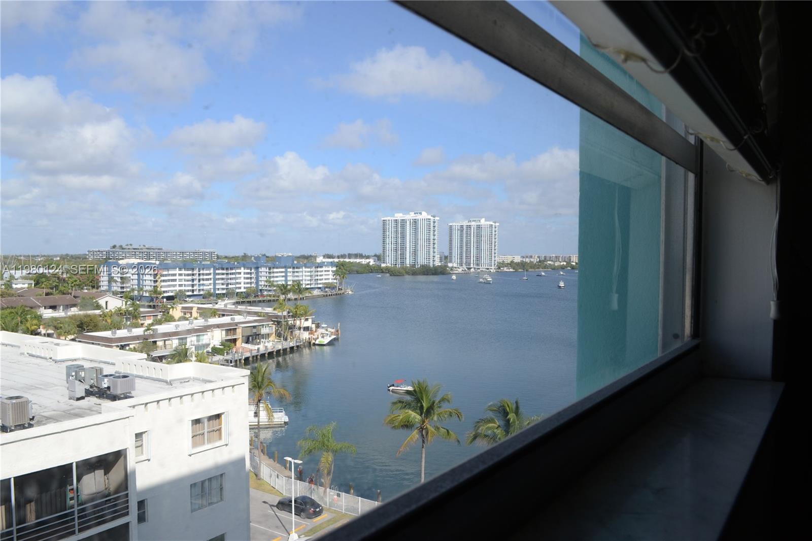 STRATFORD HOUSE CONDO - Residential