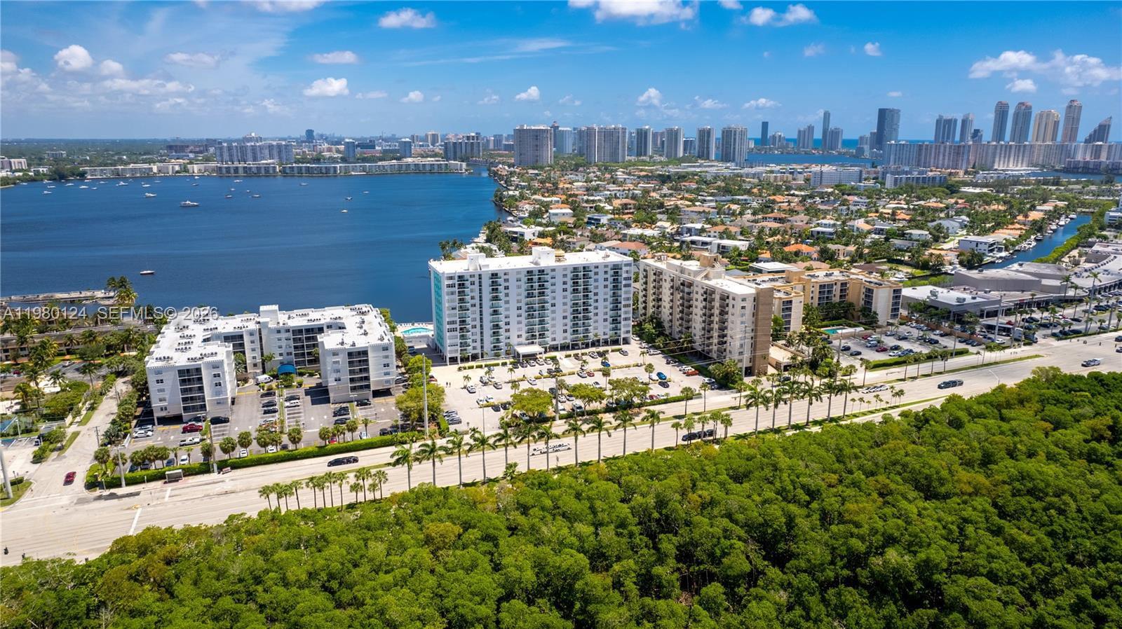 STRATFORD HOUSE CONDO - Residential