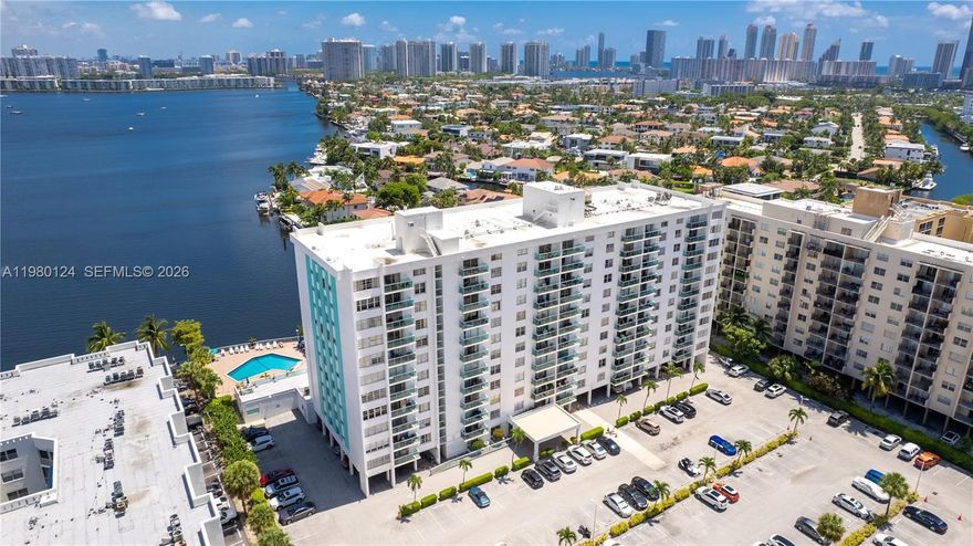 2-bedroom residence in a bayfront building offering serene waterfront living. The property enjoys direct views toward the national park, creating a peaceful natural backdrop and unobstructed scenery. Perfect Location, 7 minutes drive to the Beach, located near dining, and shopping, east of US1, close to A1A and Highways. An exceptional opportunity to enjoy waterfront living with preserved natural views. No special assessments.