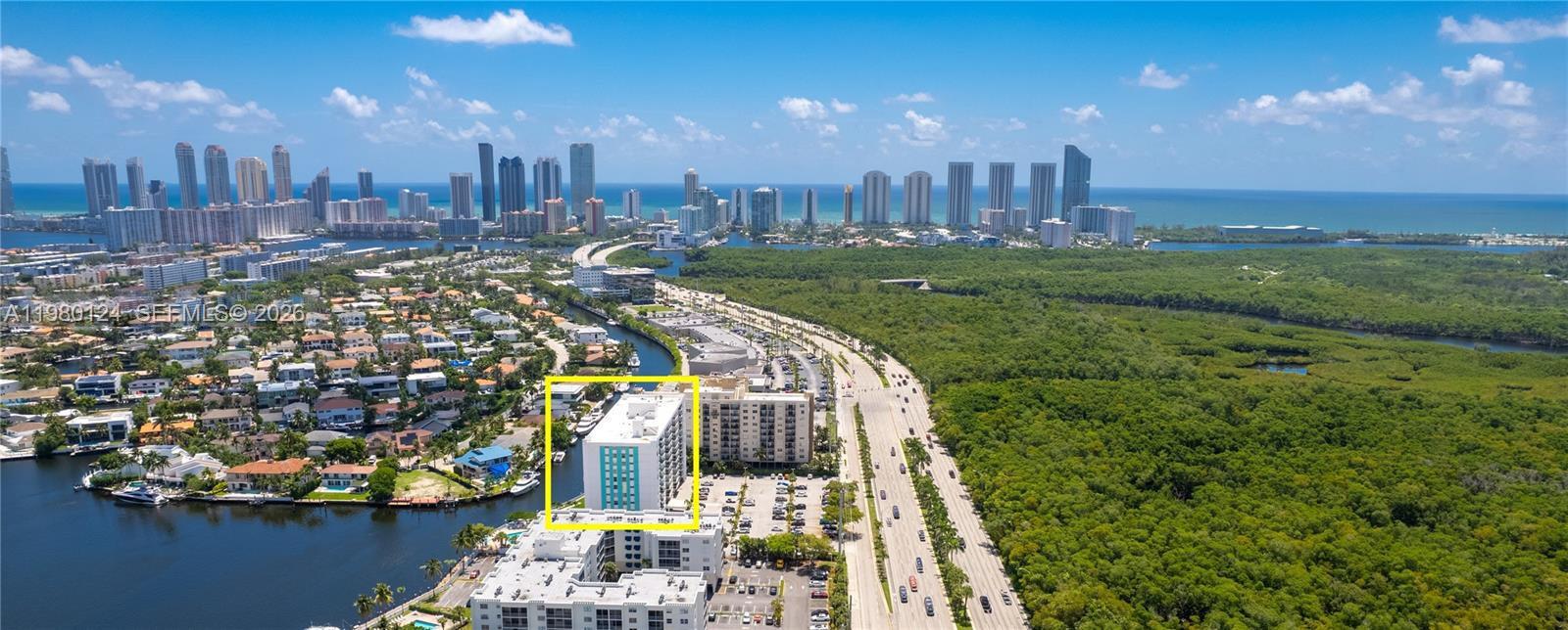 STRATFORD HOUSE CONDO - Residential