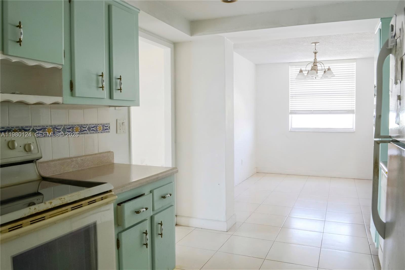 STRATFORD HOUSE CONDO - Residential