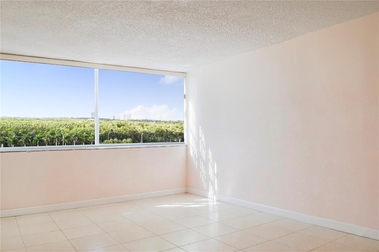 STRATFORD HOUSE CONDO - Residential