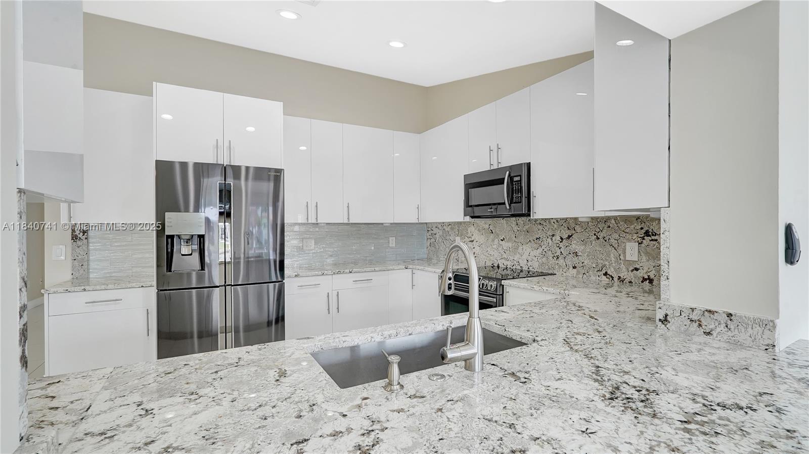 1412 NE 53rd Ct 0
