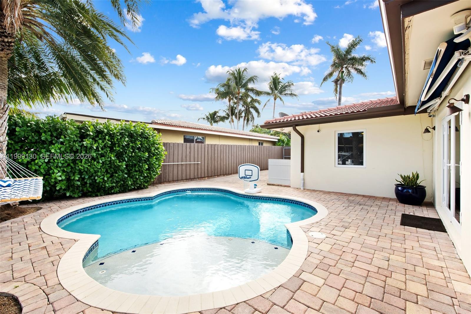 POMPANO ISLES SEC - Residential