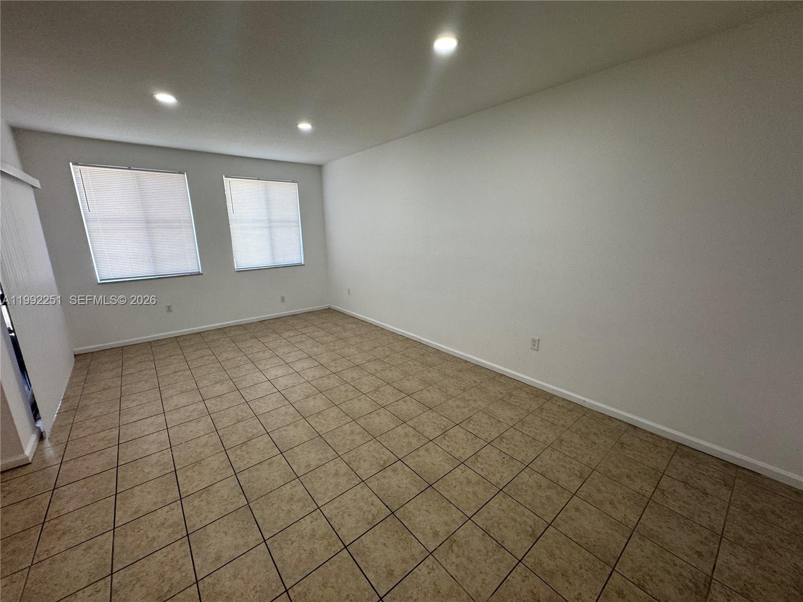 SOLABELLA CONDO - Residential Lease