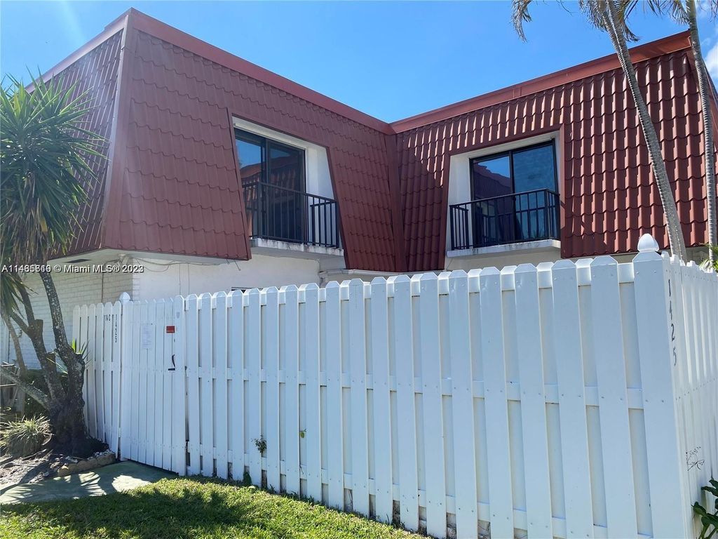 Photo of 1425 Harvard Ln #14c, Boynton Beach, FL 33426 (MLS # A11485619)