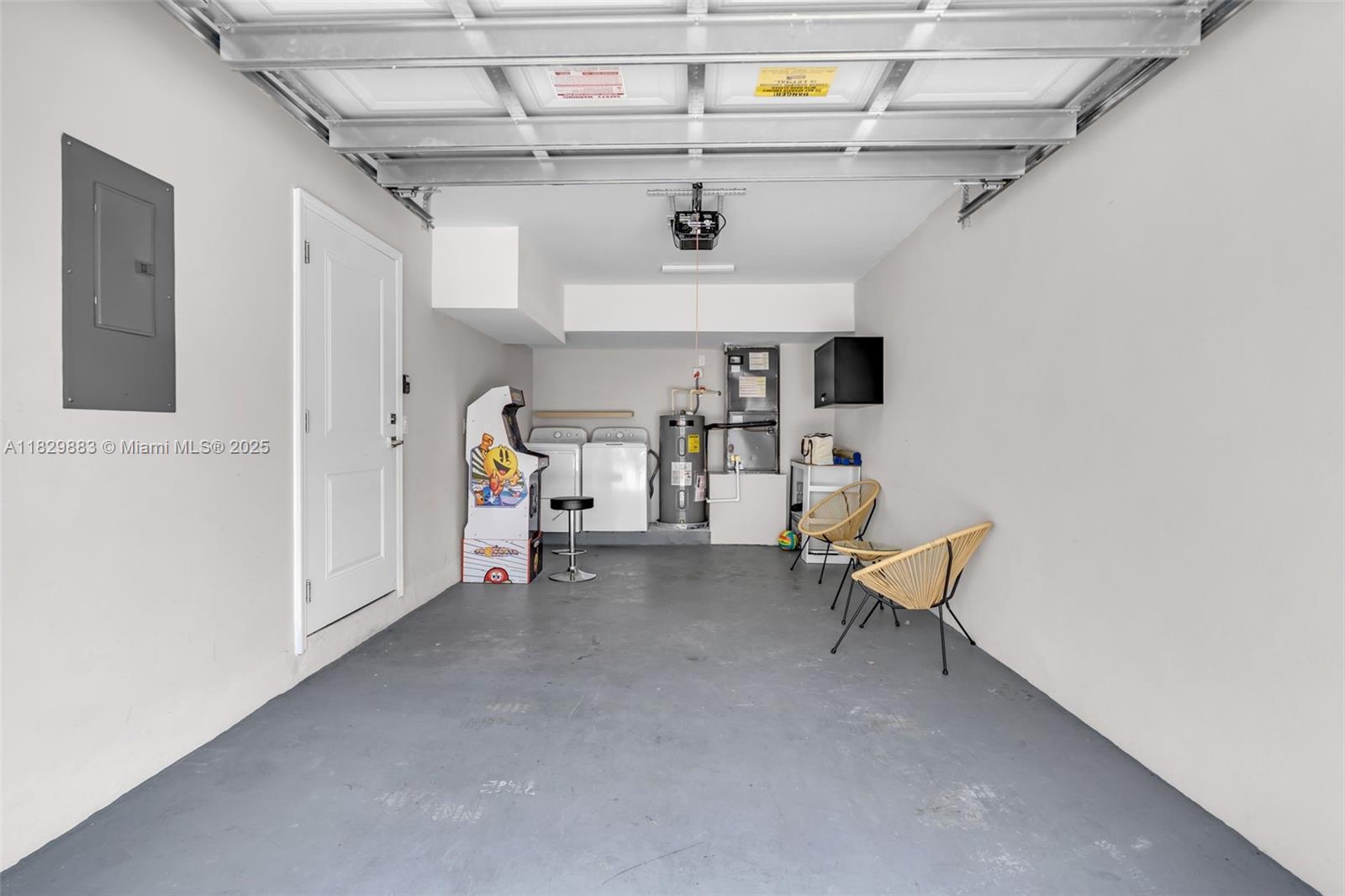 NORTH LAUDERDALE - Residential