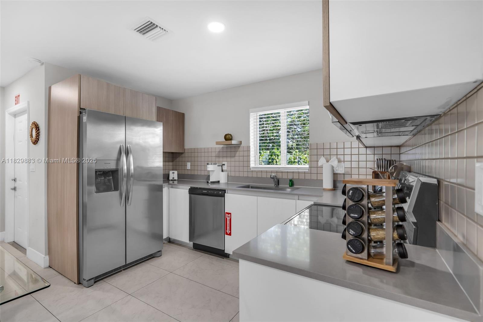 NORTH LAUDERDALE - Residential