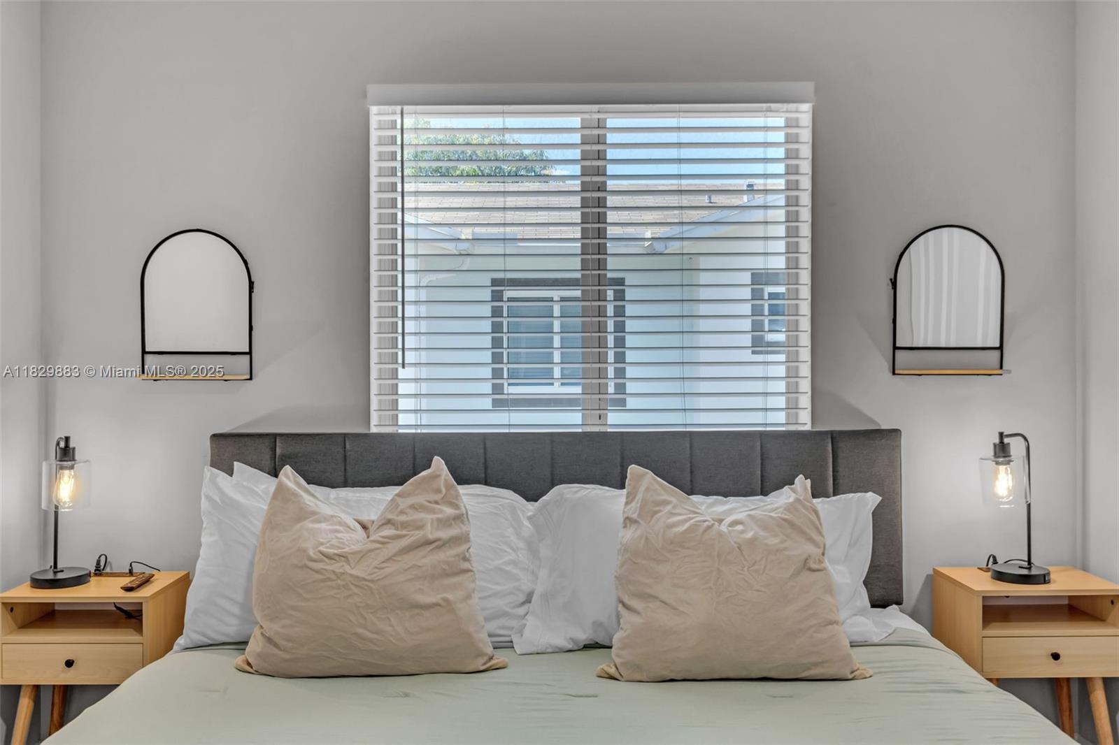 NORTH LAUDERDALE - Residential