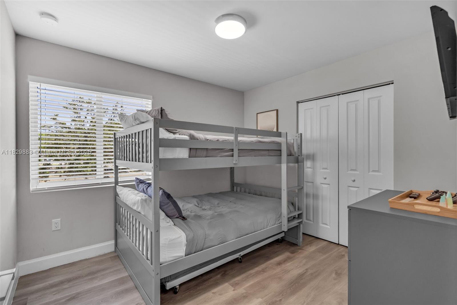 NORTH LAUDERDALE - Residential