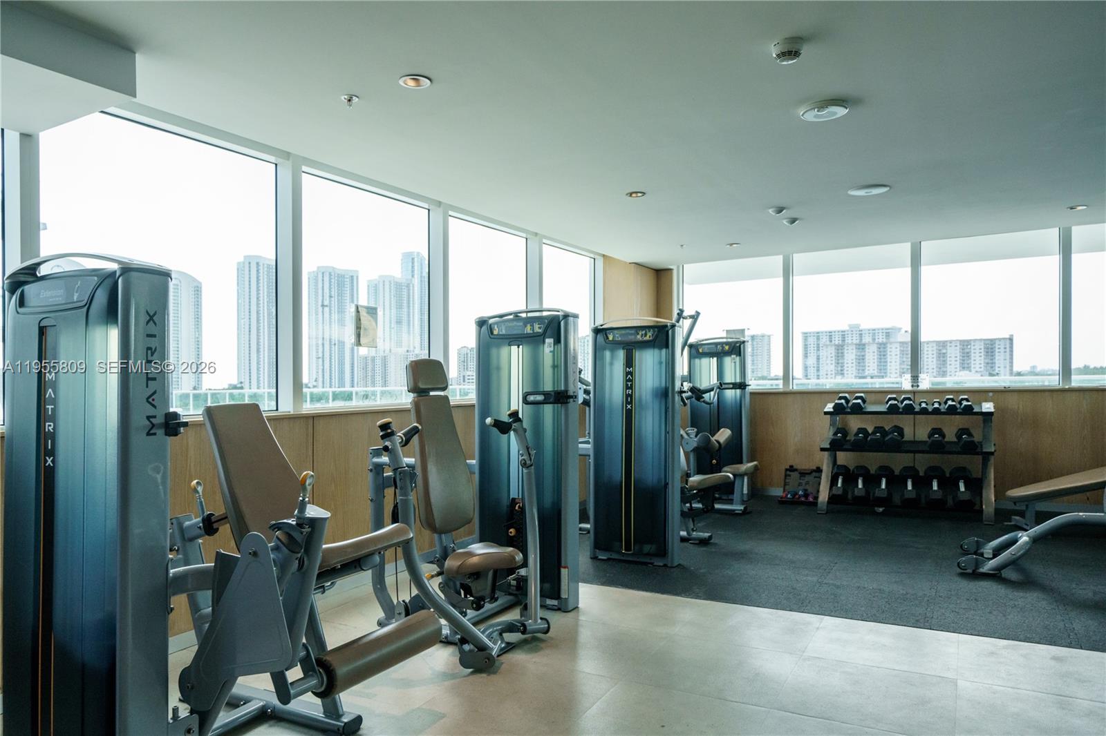 400 SUNNY ISLES CONDO WES - Residential