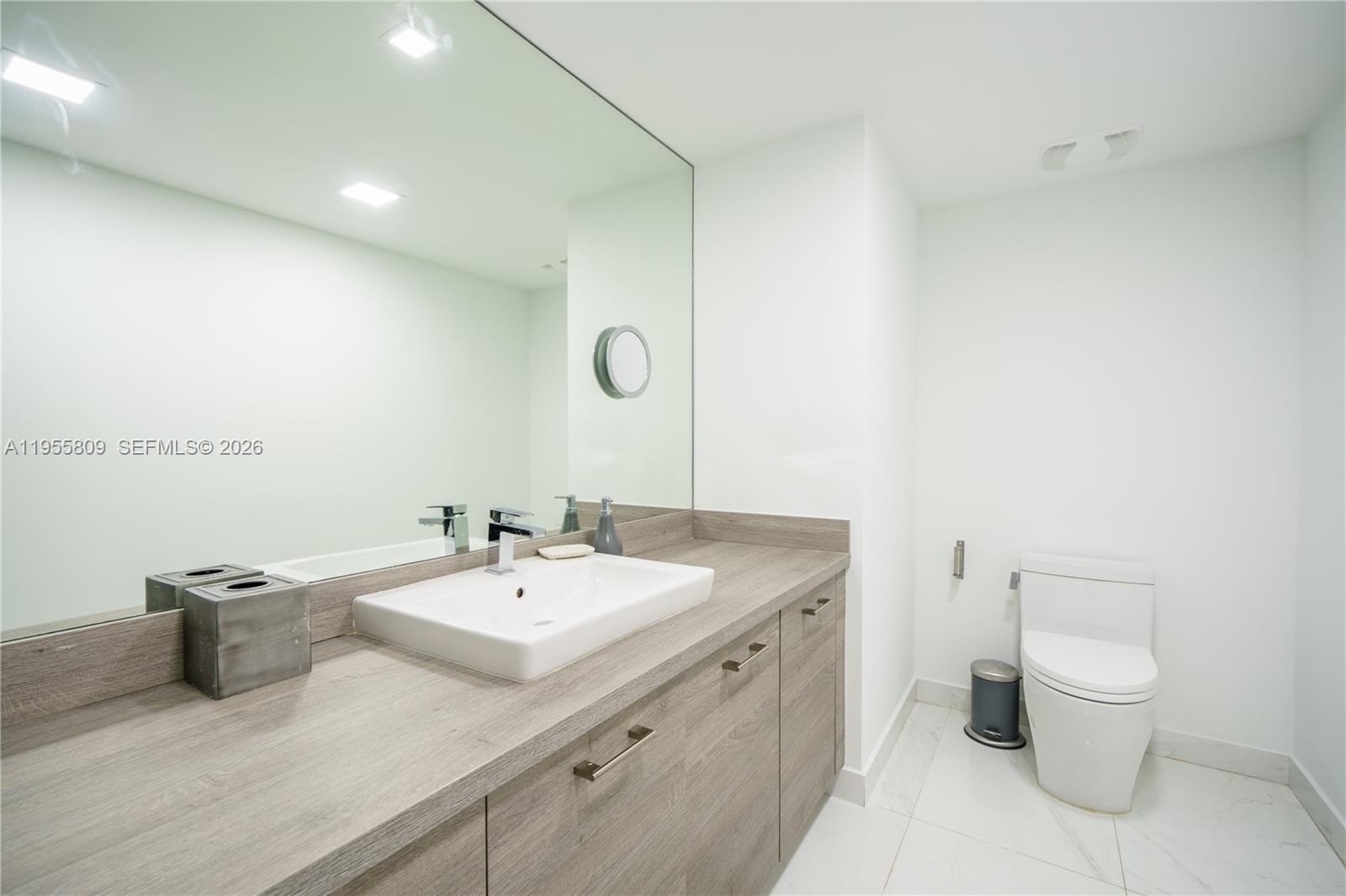 400 SUNNY ISLES CONDO WES - Residential