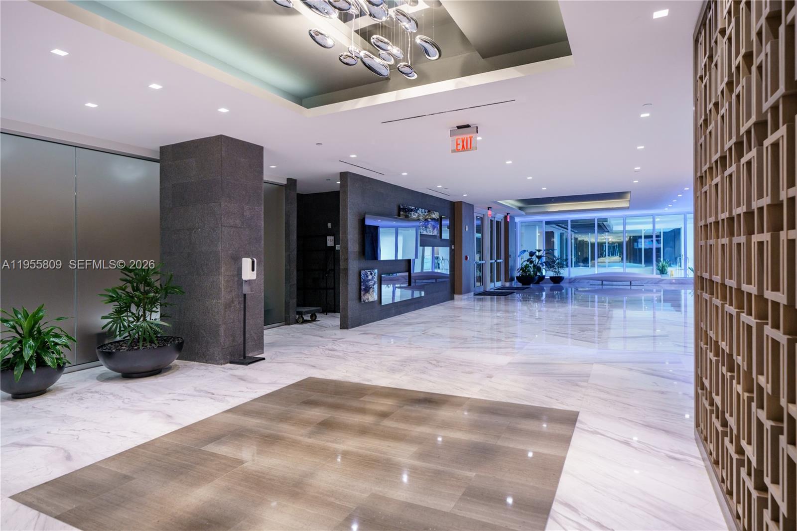 400 SUNNY ISLES CONDO WES - Residential